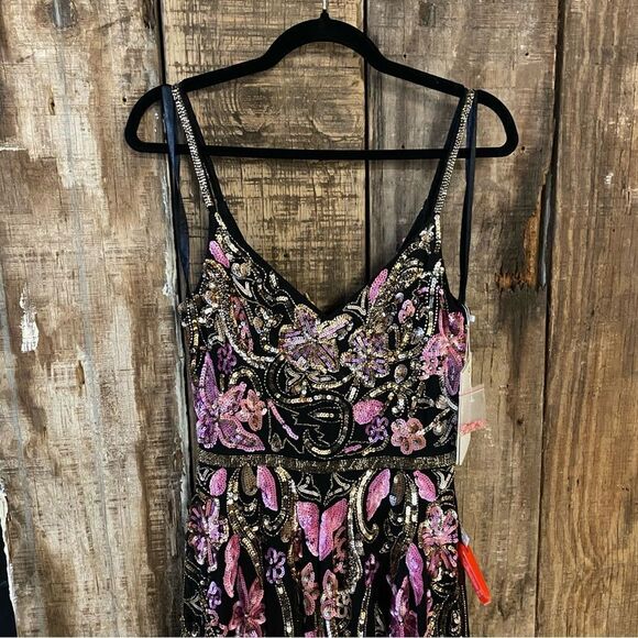 NWT Mac Duggal Black V Neck Floral Embellished Spaghetti Strap Gown dress Sz 2 - Picture 10 of 14